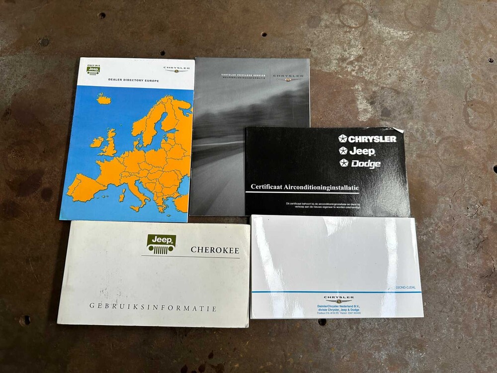 Jeep Cherokee 2.5 CRD Sport Plus HR 143PS 2004 ORIG-NL, 60-BL-SN