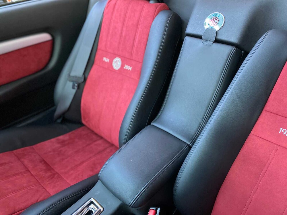 MG TF Cabriolet 80th Anniversary Edition 1/1600 136PS 2004 -Org. NL- NEU