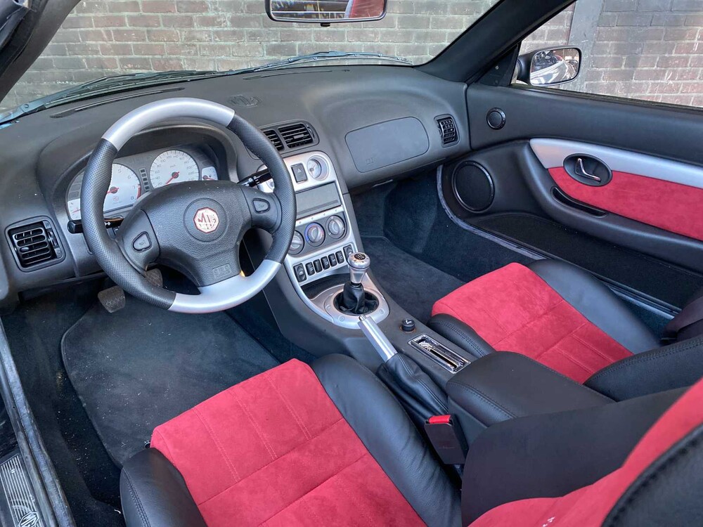 MG TF Cabriolet 80th Anniversary Edition 1/1600 136PS 2004 -Org. NL- NEU