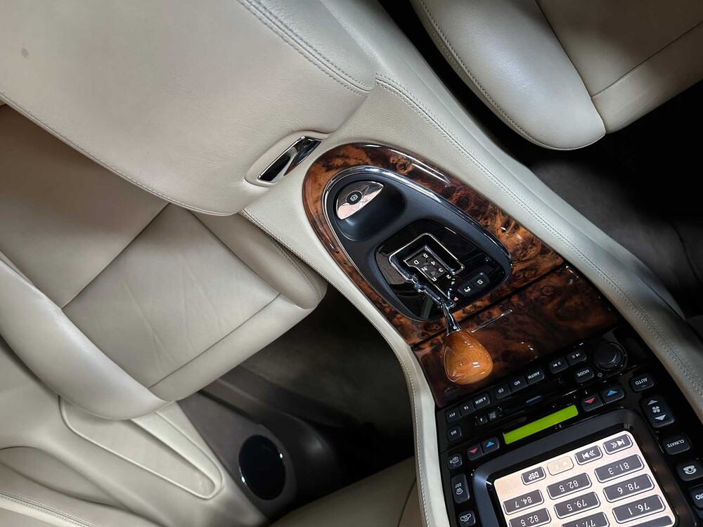 Jaguar XJ8 4.2 V8 298PS 2004 Youngtimer