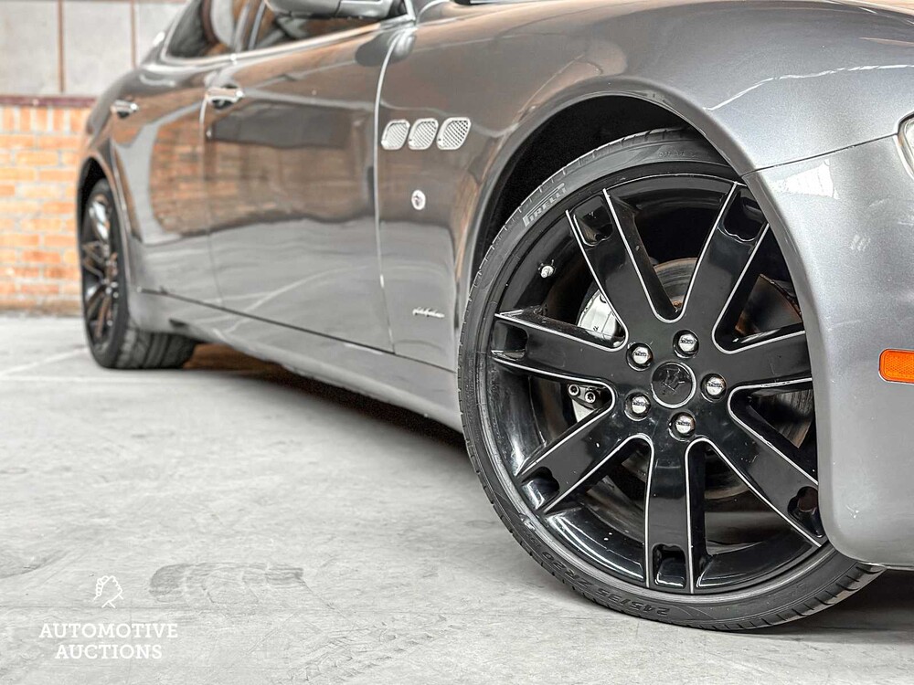 Maserati Quattroporte 4.2 V8 400Ppk ZF 2007 Youngtimer