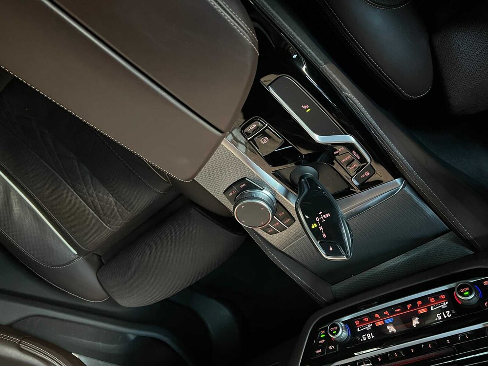 BMW M550i M-Sport xDrive 4.4 V8 High Executive 462hp 2017 5-Series (ORIGINAL-NL), PD-514-S