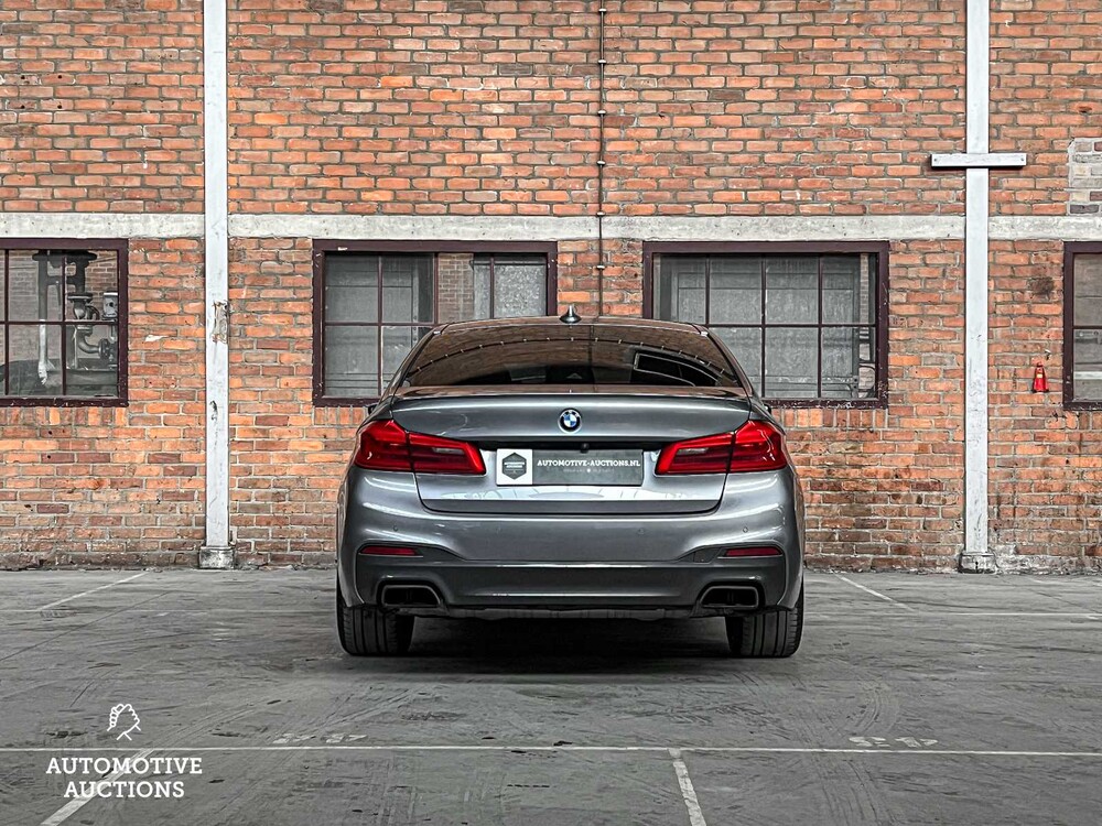 BMW M550i M-Sport xDrive 4.4 V8 High Executive 462hp 2017 5-Series (ORIGINAL-NL), PD-514-S