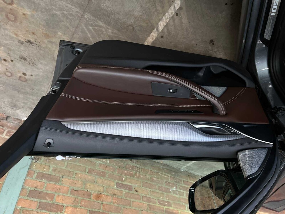 BMW M550i M-Sport xDrive 4.4 V8 High Executive 462hp 2017 5-Series (ORIGINAL-NL), PD-514-S