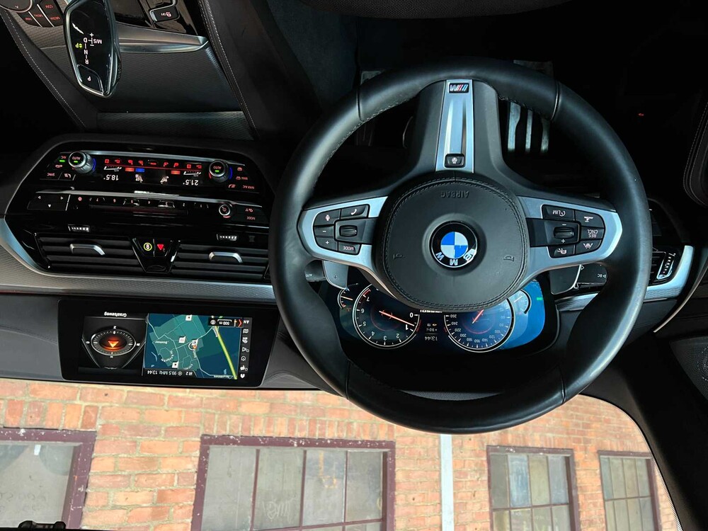 BMW M550i M-Sport xDrive 4.4 V8 High Executive 462hp 2017 5-Series (ORIGINAL-NL), PD-514-S