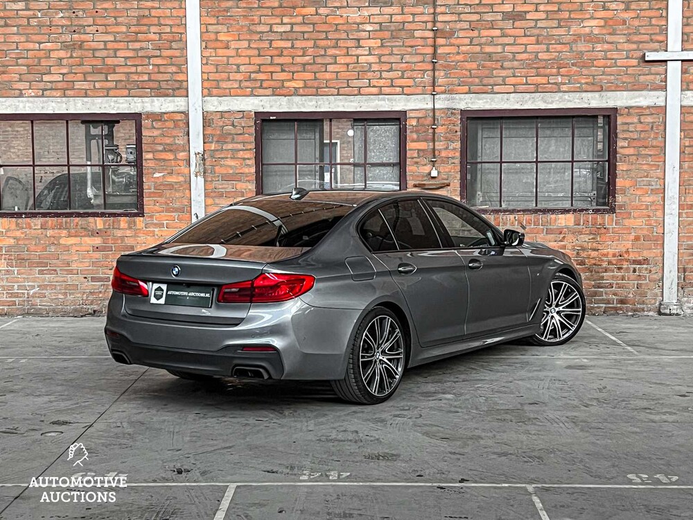 BMW M550i M-Sport xDrive 4.4 V8 High Executive 462hp 2017 5-Series (ORIGINAL-NL), PD-514-S