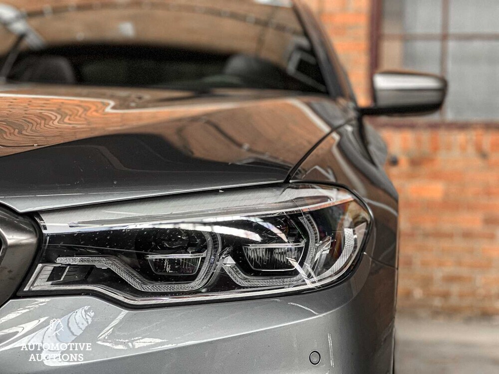 BMW M550i M-Sport xDrive 4.4 V8 High Executive 462hp 2017 5-Series (ORIGINAL-NL), PD-514-S