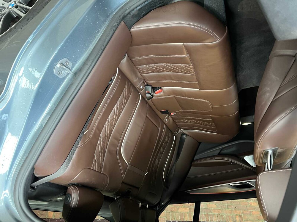 BMW M550i M-Sport xDrive 4.4 V8 High Executive 462hp 2017 5-Series (ORIGINAL-NL), PD-514-S