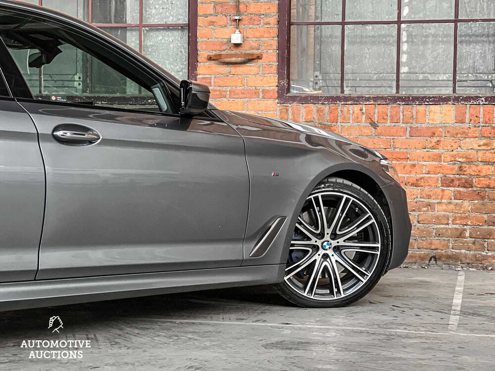 BMW M550i M-Sport xDrive 4.4 V8 High Executive 462hp 2017 5-Series (ORIGINAL-NL), PD-514-S