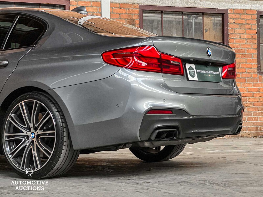 BMW M550i M-Sport xDrive 4.4 V8 High Executive 462hp 2017 5-Series (ORIGINAL-NL), PD-514-S