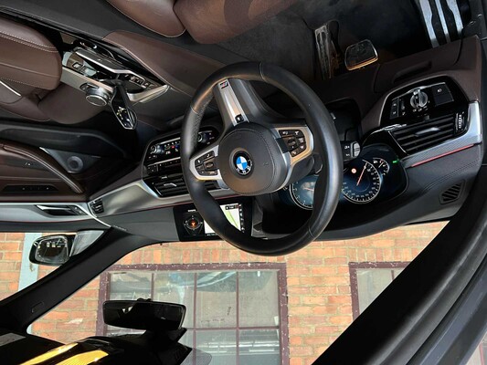 BMW M550i M-Sport xDrive 4.4 V8 High Executive 462PS 2017 5er (ORIGINAL-NL), PD-514-S