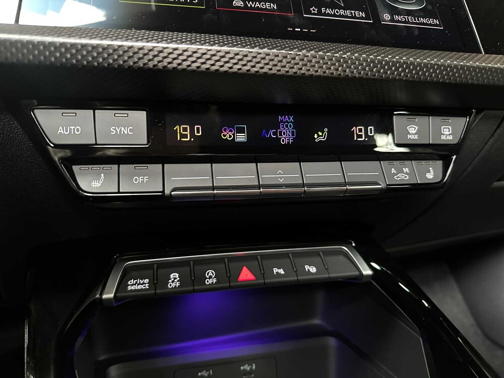 Audi RS3 Sportback 2.5 TFSI Quattro 400PS -AKRAPOVIC- 2023 -CARBON-, T-396-BJ