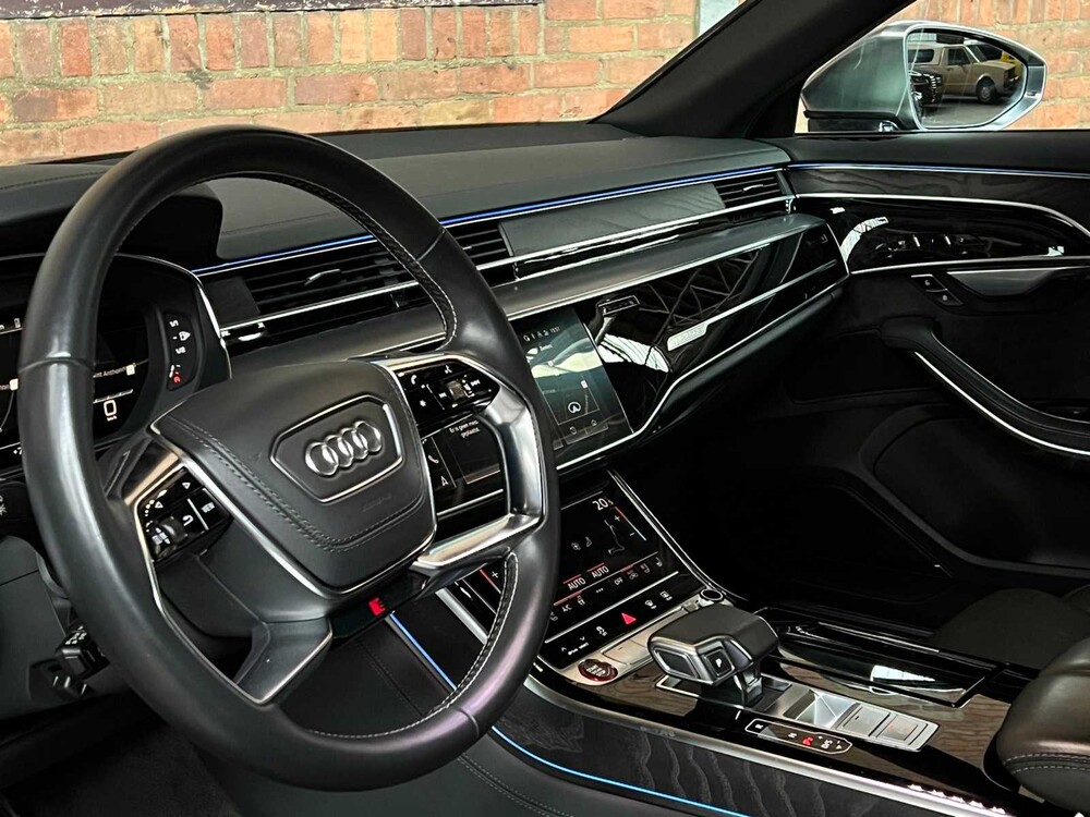 Audi S8 4.0 TFSI V8 Quattro S-Line 571PS 2021 NEU-MODELL