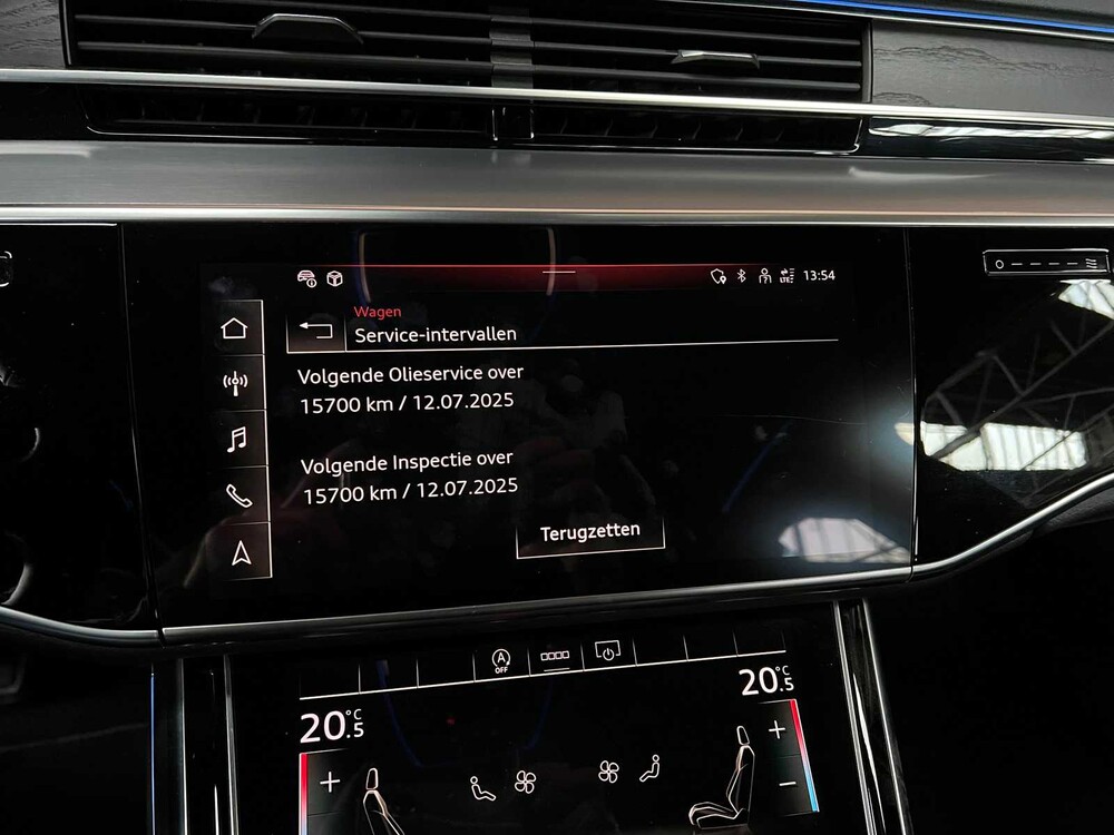 Audi S8 4.0 TFSI V8 Quattro S-Line 571PS 2021 NEU-MODELL