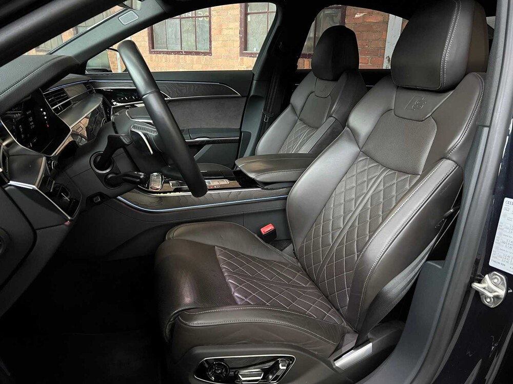 Audi S8 4.0 TFSI V8 Quattro S-Line 571PS 2021 NEU-MODELL