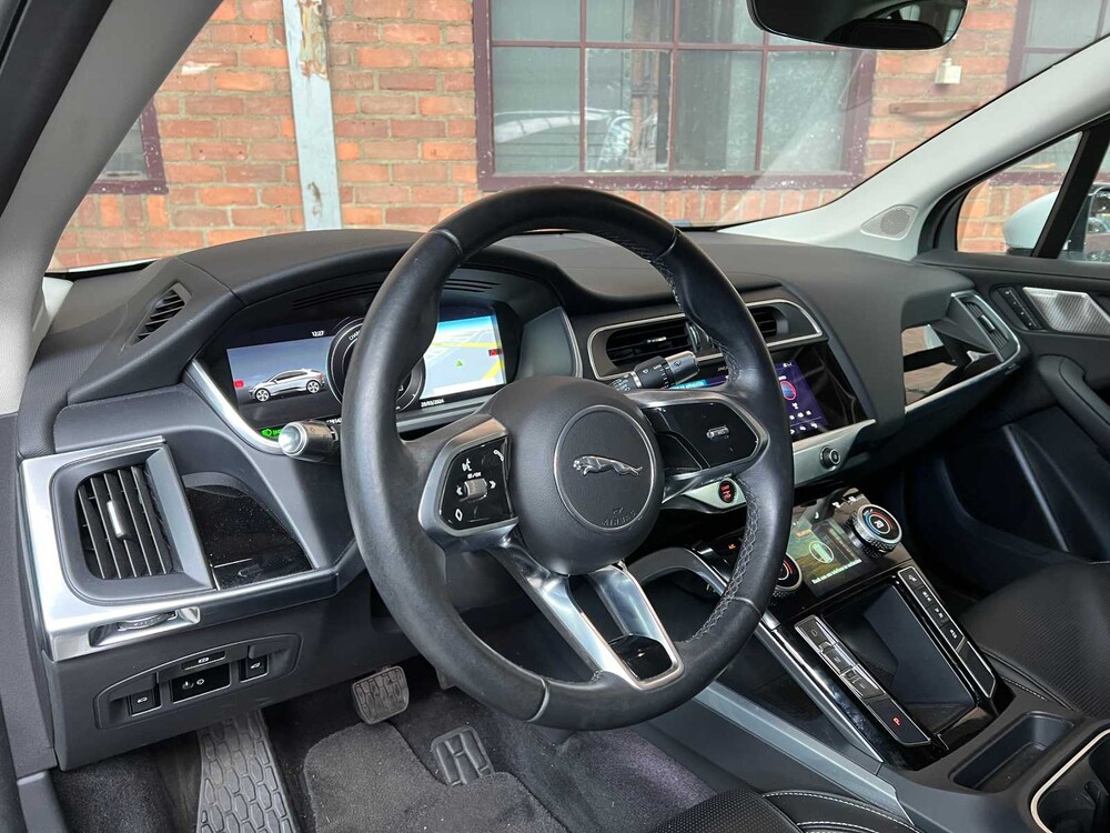 Jaguar I-PACE EV400 SE 90 kWh 400hp 2018 (Org-GB + 1st-EIG), XF-467-J