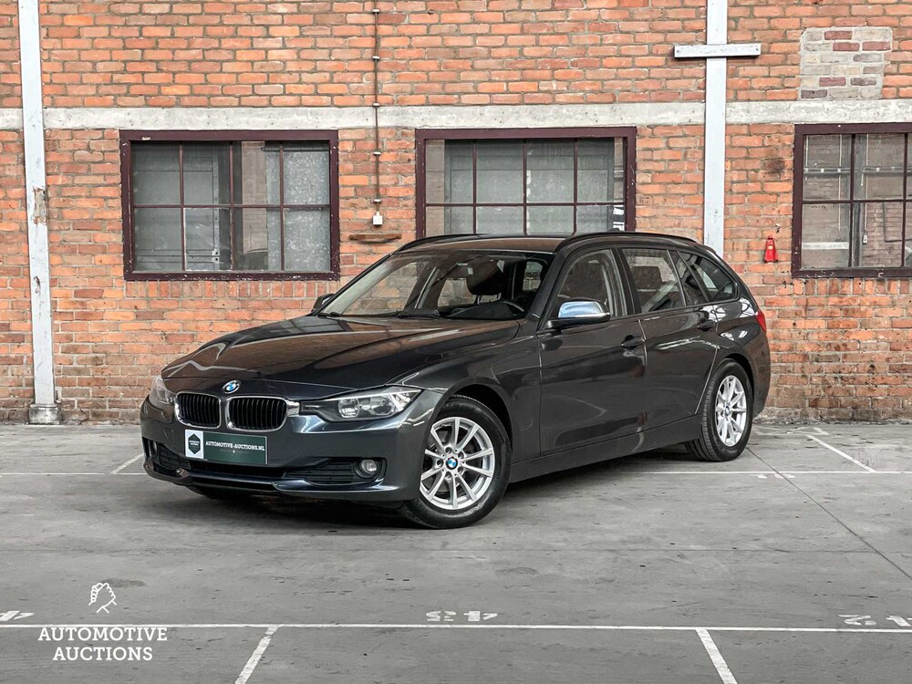 BMW 318d Touring 143hp 2015 3-Series