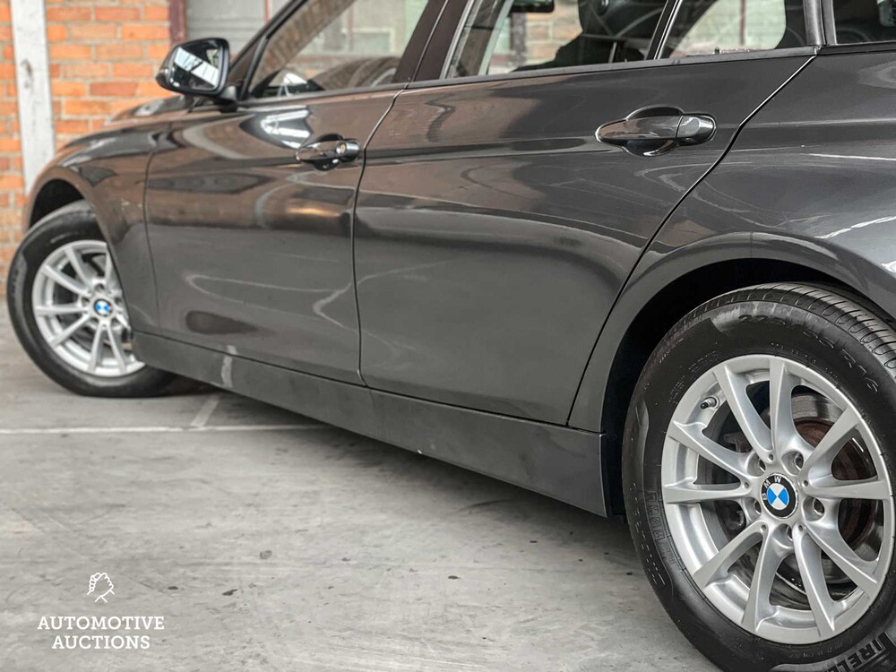 BMW 318d Touring 143hp 2015 3-Series