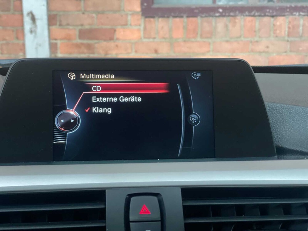 BMW 318d Touring 143hp 2015 3-Series