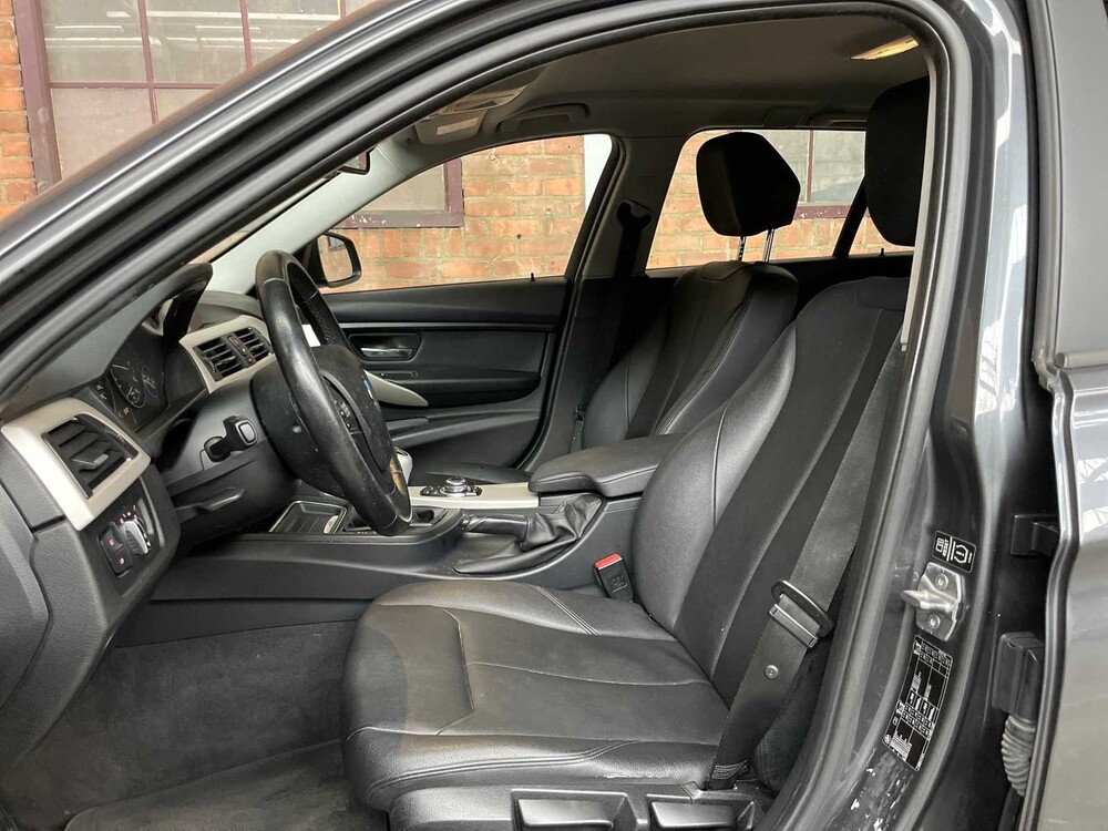 BMW 318d Touring 143hp 2015 3-Series