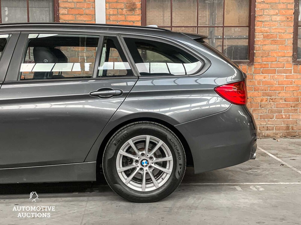 BMW 318d Touring 143hp 2015 3-Series