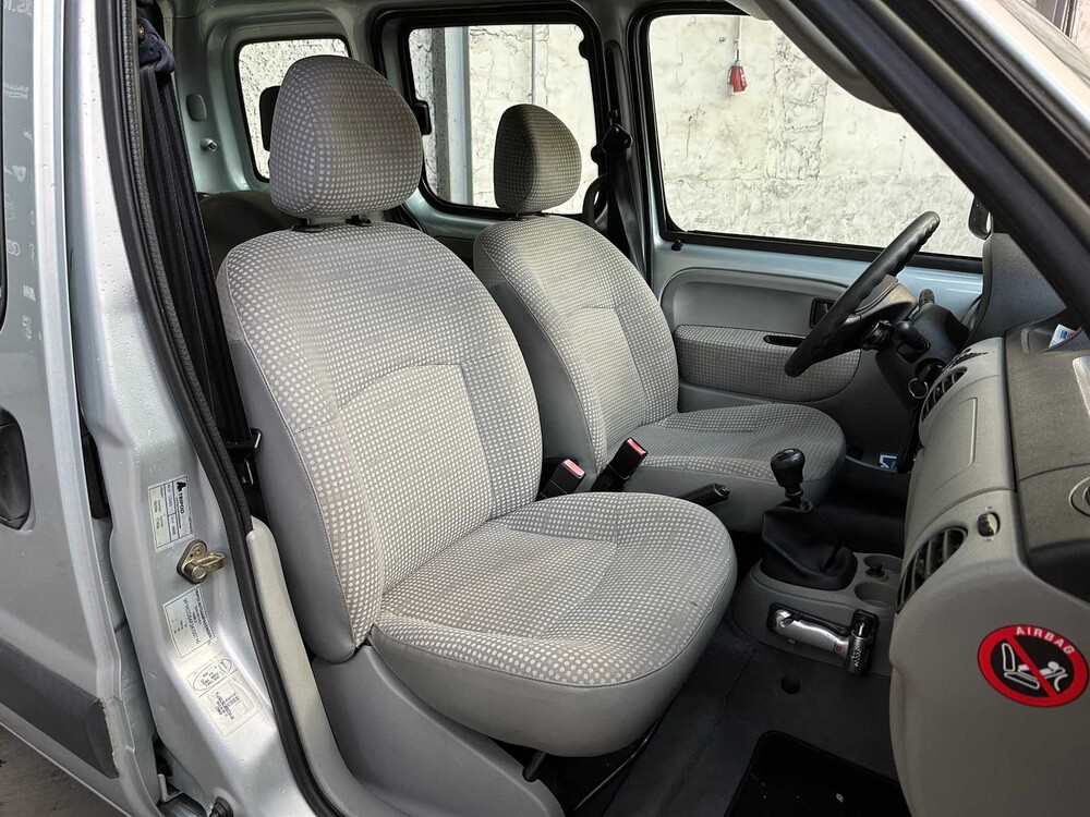 Renault Kangoo 1.6-16V Expression Luxe 95PS 2006 -Orig. NL-, 33-SJ-ZL -Rollstuhlwagen- Doppelschiebetür -