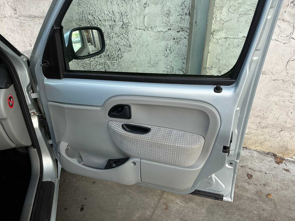 Renault Kangoo 1.6-16V Expression Luxe 95PS 2006 -Orig. NL-, 33-SJ-ZL -Rollstuhlwagen- Doppelschiebetür -