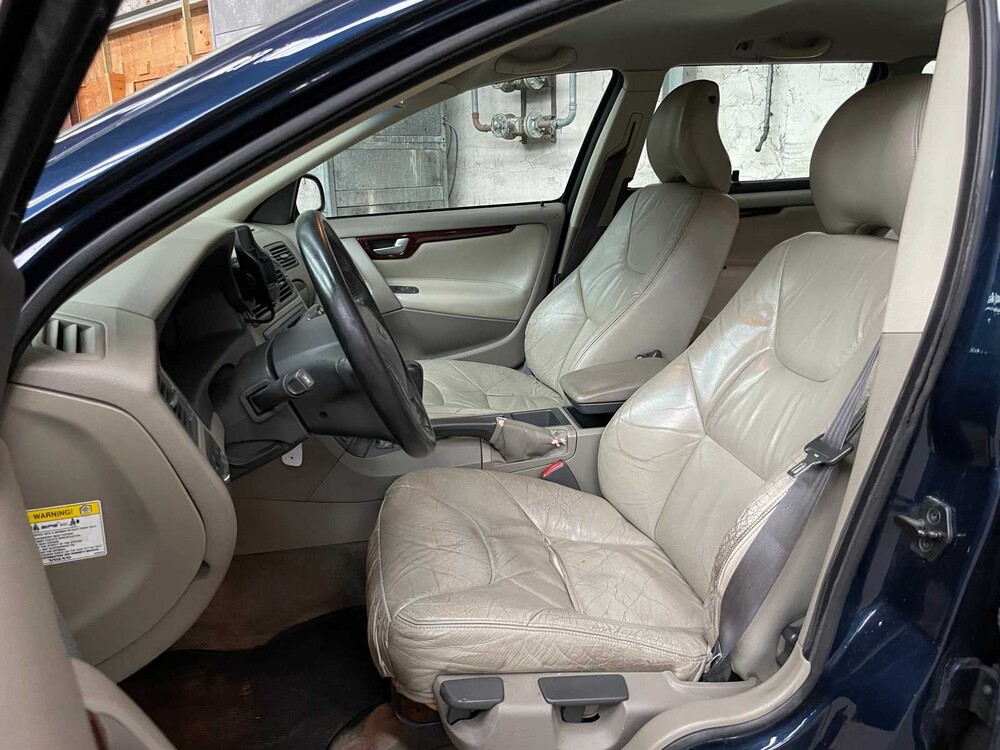 Volvo V70 2.4 T Comfort Line 200PS 2000 -Orig. NL-, 49-FT-FT