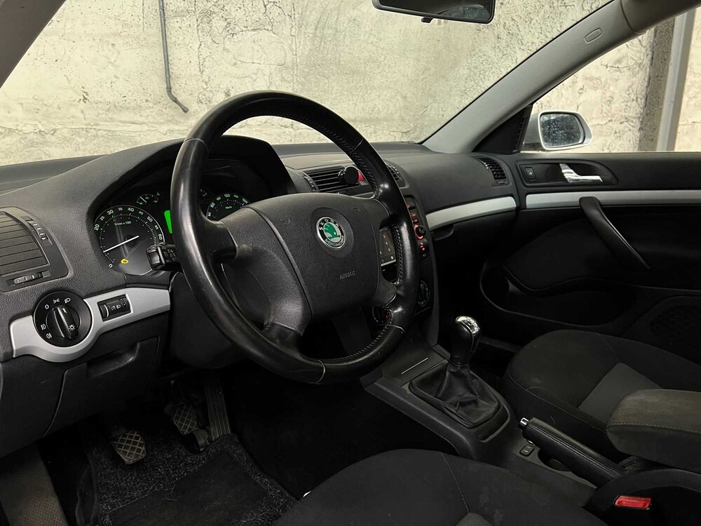 Skoda Octavia 1.6 Classic 102PS 2009 -Orig. EN-, 95-HKL-9
