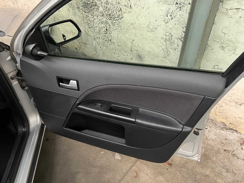 Ford Mondeo Kombi 1.8-16V Cool Edition 110PS 2002 ORIG-NL, 95-JV-UK