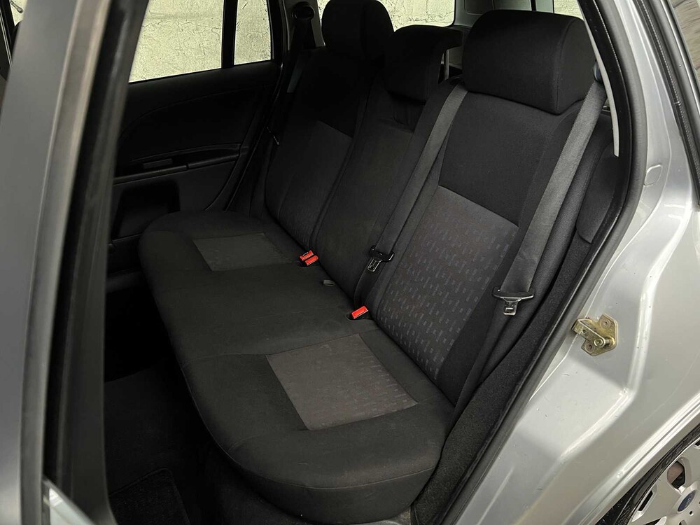 Ford Mondeo Kombi 1.8-16V Cool Edition 110PS 2002 ORIG-NL, 95-JV-UK