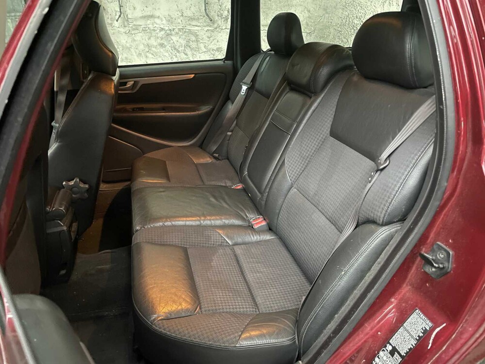 Volvo V70 2.4 Edition II 140PS 2003, 42-ZH-DT