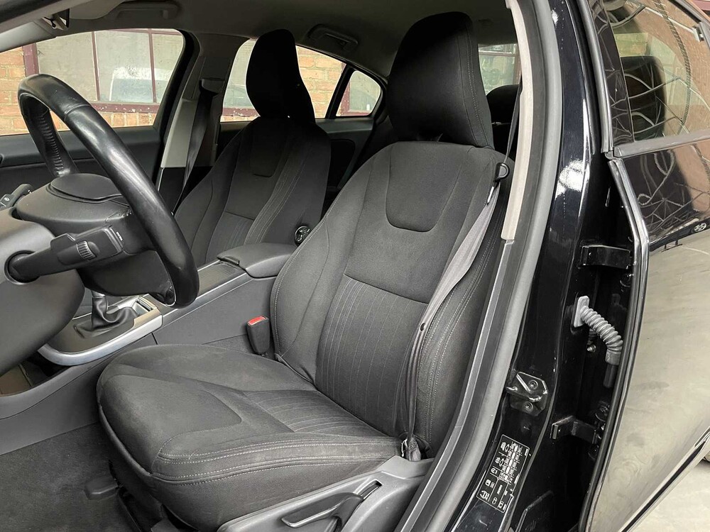 Volvo S60 1.6 T3 Kinetic 150PS 2011 -Orig. DE-, 12-SPP-6