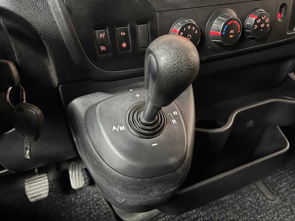 Renault Master T35 2.3 dCi L3H3 125PS 2015 -Orig. NL-, VR-456-K