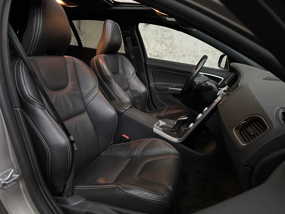 Volvo V60 2.0 T5 Ocean Race 245PS 2015 245PS 2015, N-183-LT