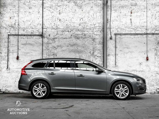 Volvo V60 2.4 D5 Twin Engine Special Edition 163pk 2015, NH-759-L