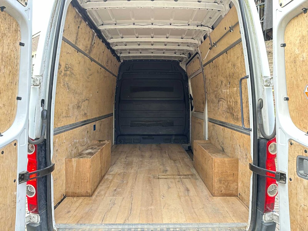 Volkswagen Crafter 46 2.5 TDI L2H3 136PS 2012, VHJ-55-X