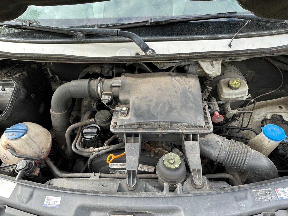 Volkswagen Crafter 46 2.5 TDI L2H3 136PS 2012, VHJ-55-X