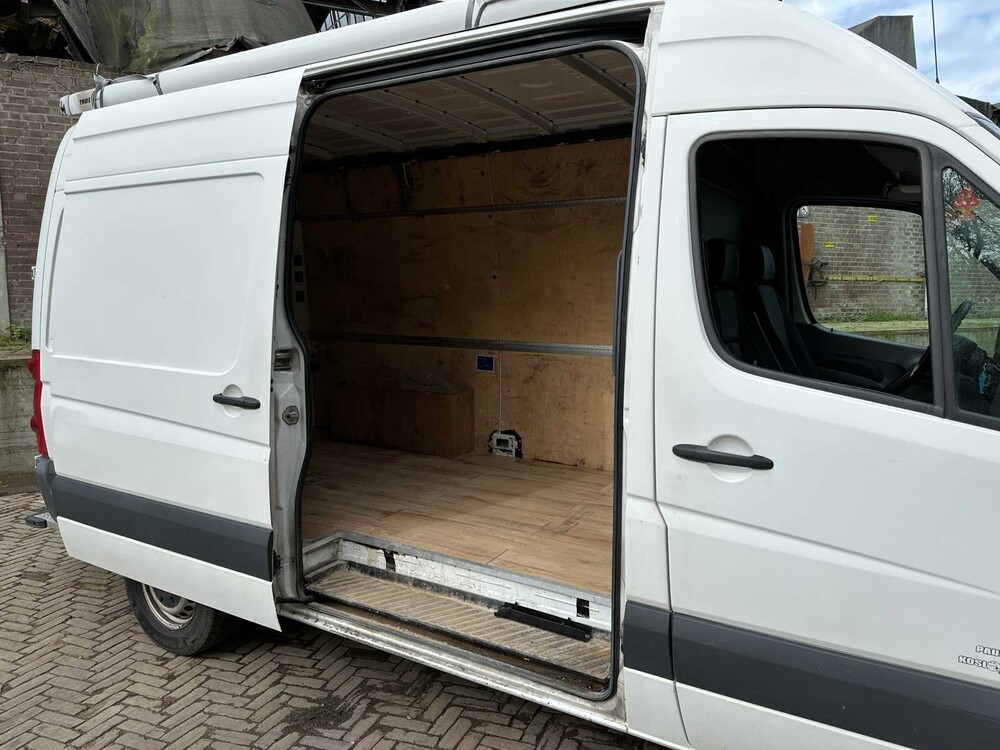 Volkswagen Crafter 46 2.5 TDI L2H3 136PS 2012, VHJ-55-X