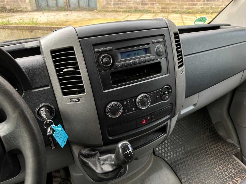 Volkswagen Crafter 46 2.5 TDI L2H3 136PS 2012, VHJ-55-X