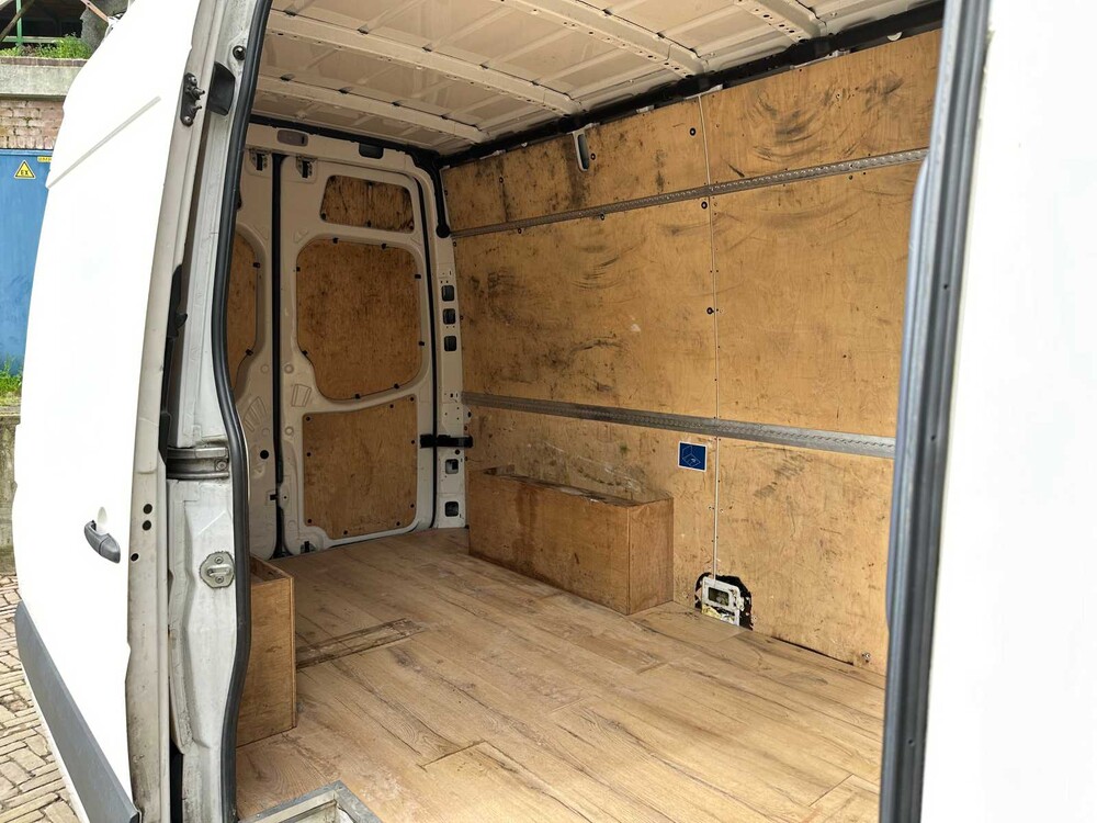 Volkswagen Crafter 46 2.5 TDI L2H3 136PS 2012, VHJ-55-X