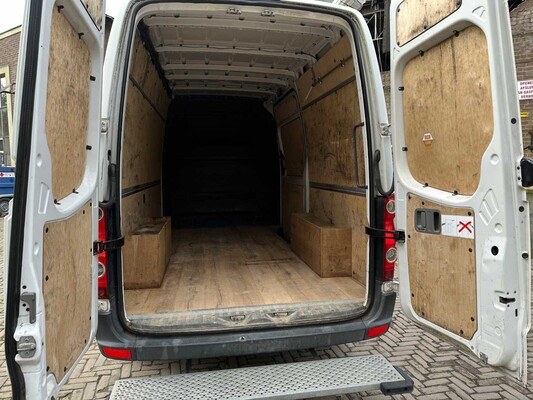 Volkswagen Crafter 46 2.5 TDI L2H3 136PS 2012, VHJ-55-X