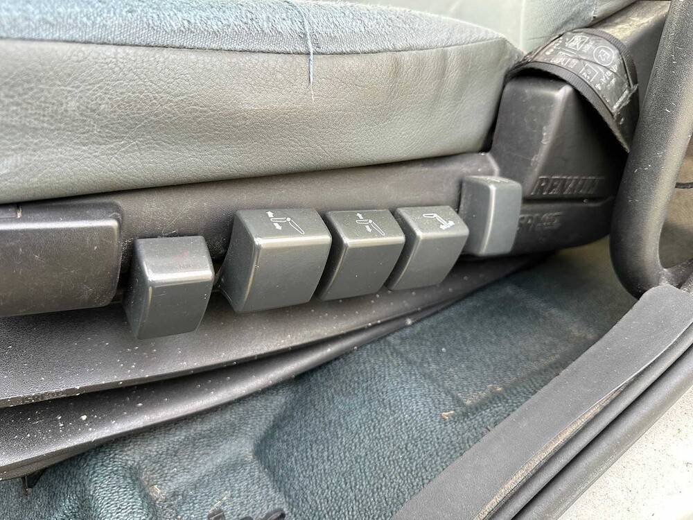 Renault HD-210 Premium 6-Zylinder (154KW) V.V Dhollandia 1500KG hydraulische Ladebordwand, BG-XJ-34