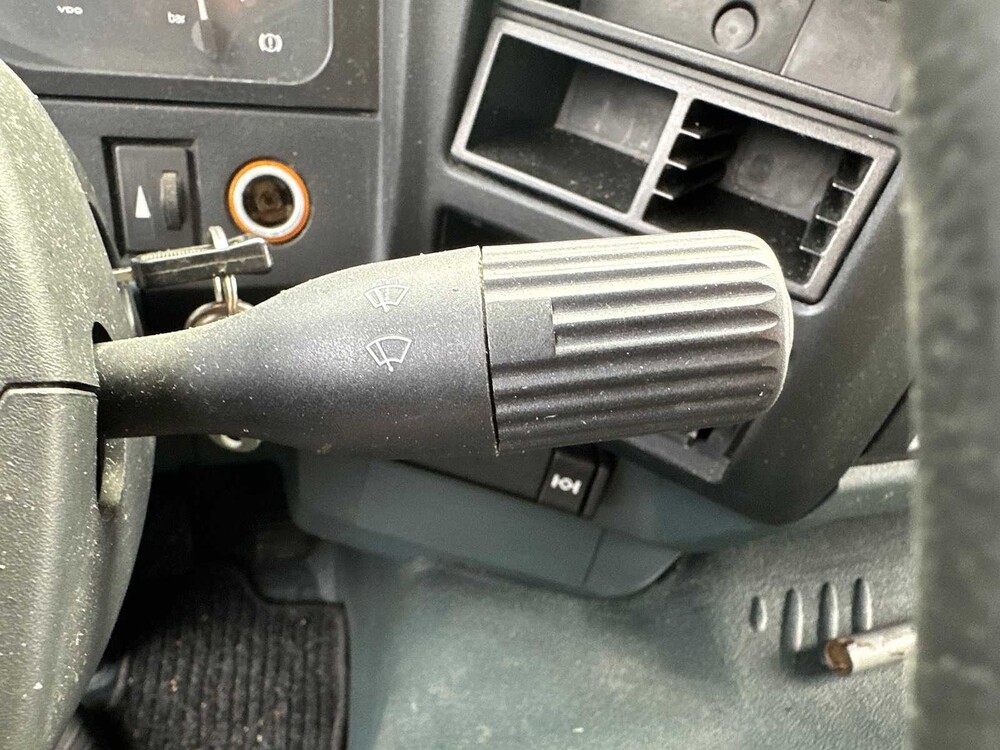 Renault HD-210 Premium 6-Zylinder (154KW) V.V Dhollandia 1500KG hydraulische Ladebordwand, BG-XJ-34