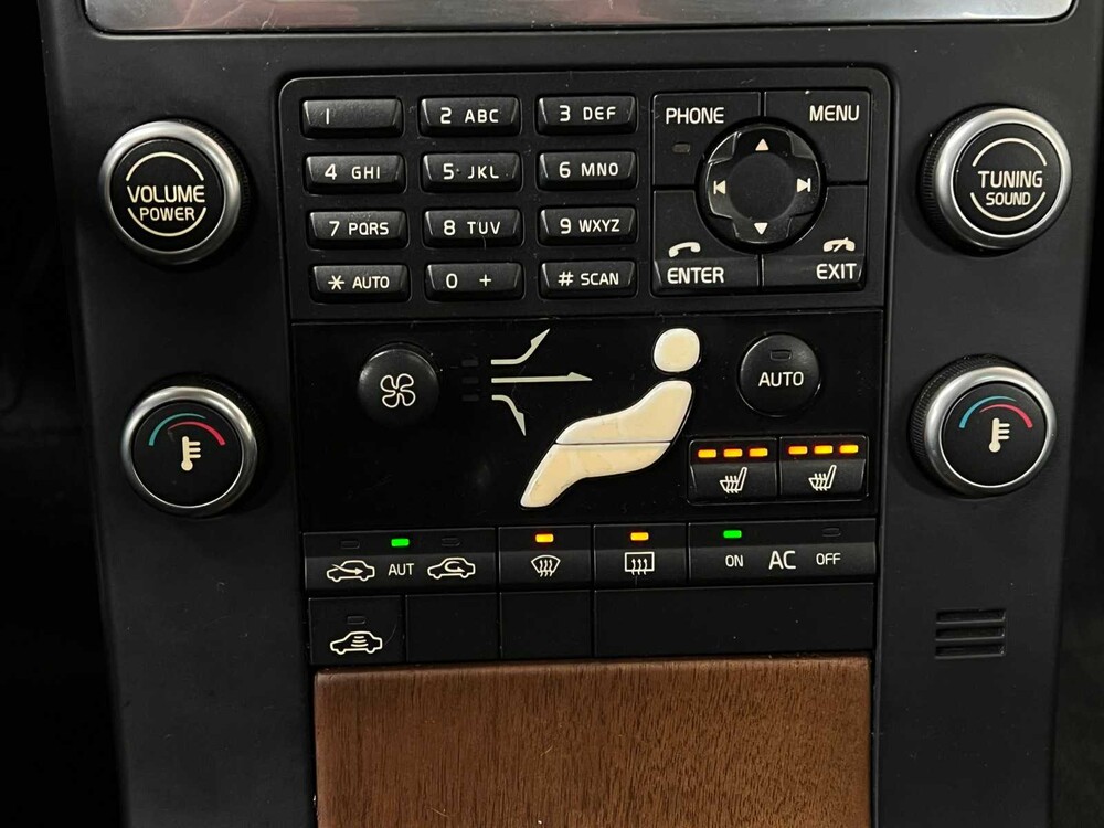 Volvo V70 2.4 D5 185PS 2008, 9-ZSK-36 -YOUNGTIMER-