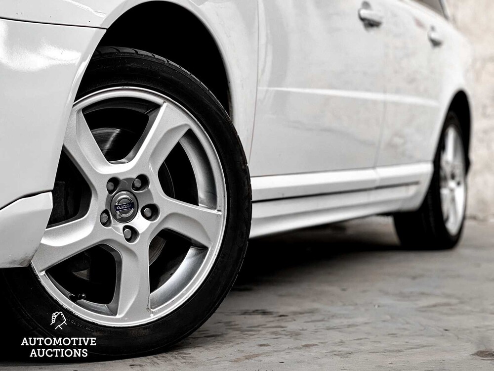 Volvo V70 2.4 D5 185PS 2008, 9-ZSK-36 -YOUNGTIMER-