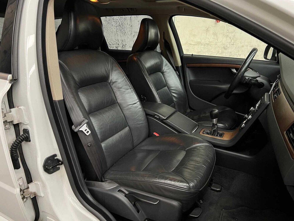 Volvo V70 2.4 D5 185PS 2008, 9-ZSK-36 -YOUNGTIMER-