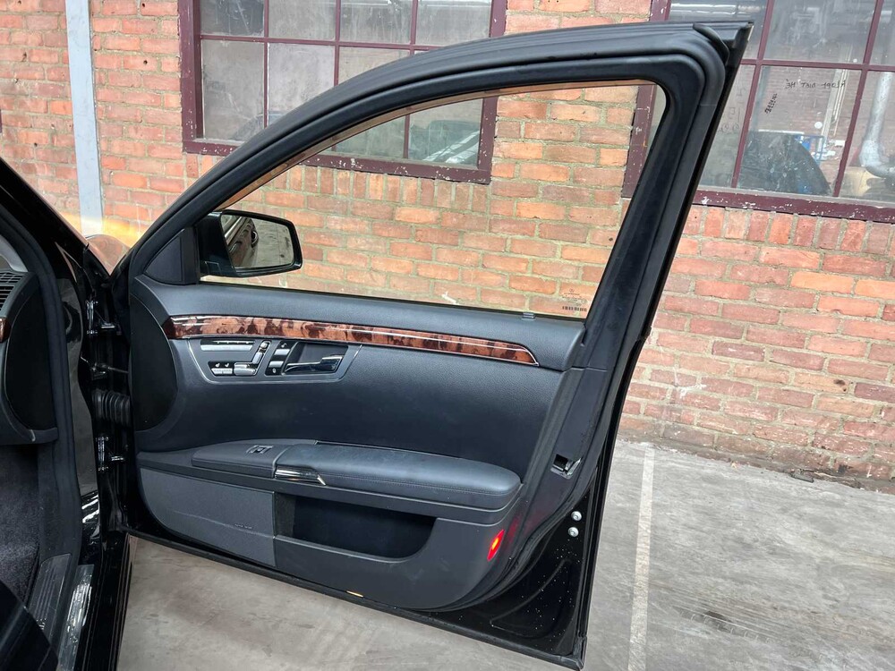 Mercedes-Benz S500 Long 5.5 V8 388hp 2006 Youngtimer 