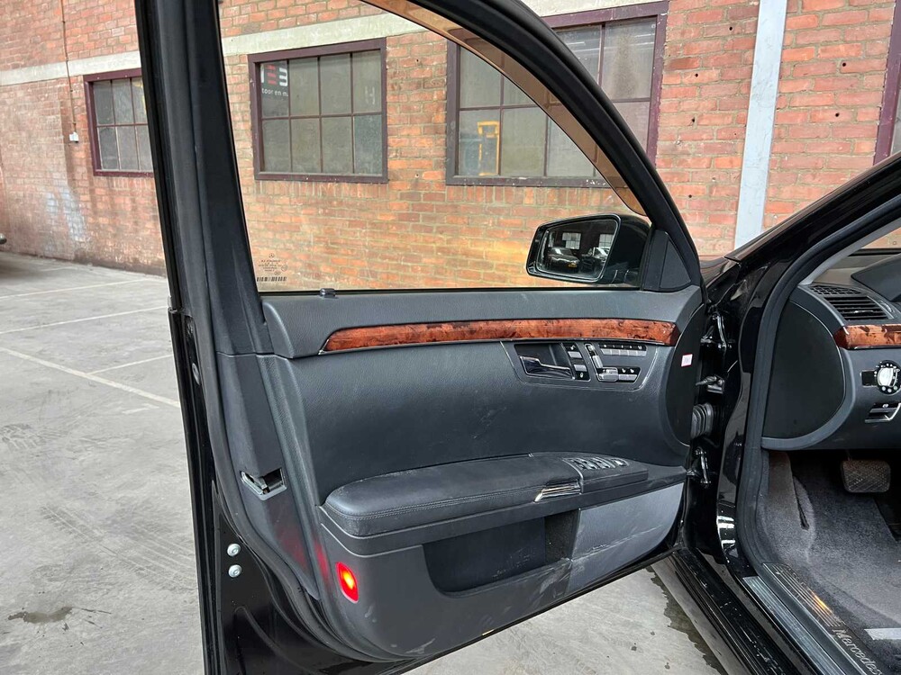 Mercedes-Benz S500 Long 5.5 V8 388hp 2006 Youngtimer 
