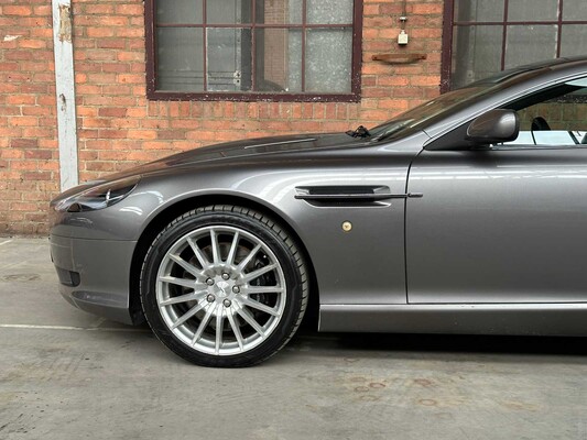 Aston Martin DB9 5.9 V12 457PS 2005 Youngtimer